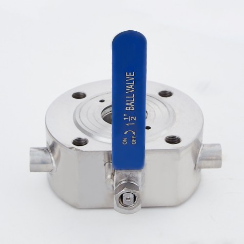 對(duì)夾式保溫球閥